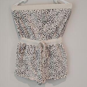 Le Lis Cream and Black Patterned Romper